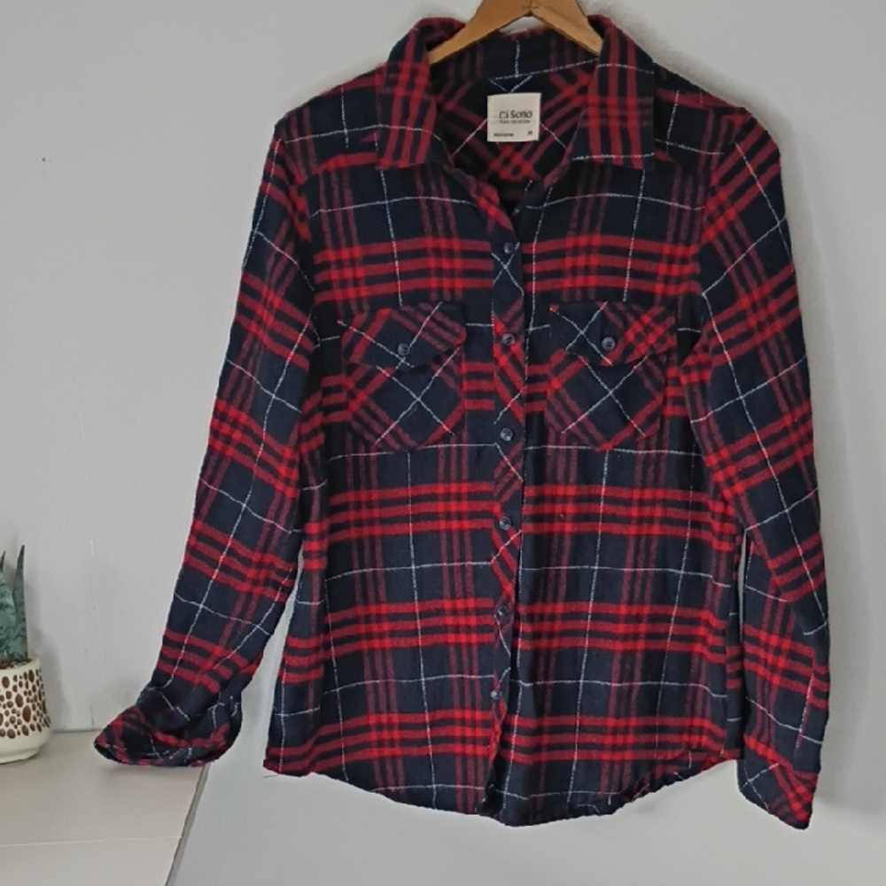 Ci Sono Red and Black Plaid Button-Up Shirt Women's Medium